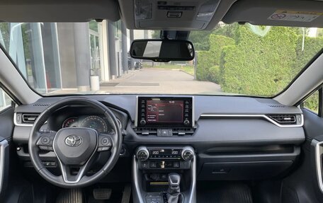 Toyota RAV4, 2020 год, 3 100 000 рублей, 26 фотография