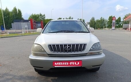 Toyota Harrier, 2000 год, 650 000 рублей, 2 фотография