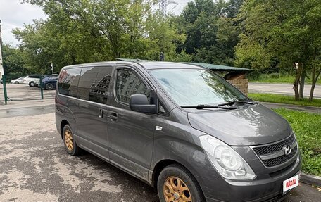 Hyundai H-1 II рестайлинг, 2012 год, 1 990 000 рублей, 2 фотография