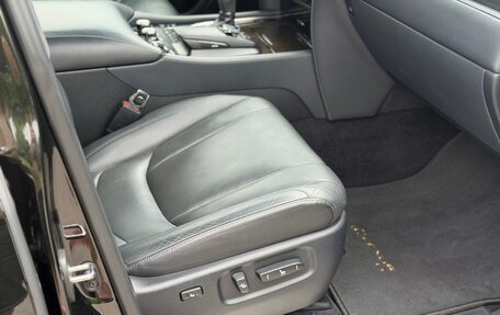 Lexus LX III, 2018 год, 10 075 000 рублей, 29 фотография