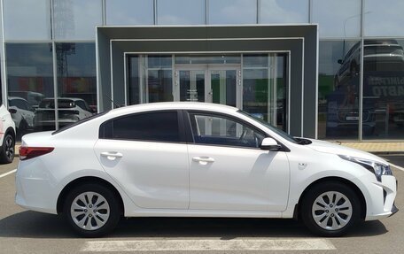 KIA Rio IV, 2021 год, 1 790 000 рублей, 3 фотография