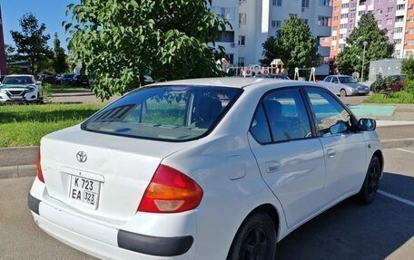 Toyota Prius IV XW50, 1999 год, 165 000 рублей, 4 фотография