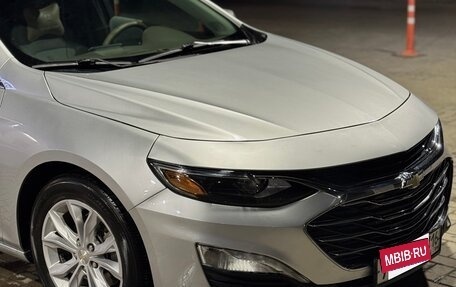 Chevrolet Malibu IX, 2019 год, 1 599 000 рублей, 2 фотография
