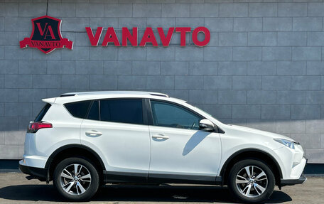 Toyota RAV4, 2019 год, 2 510 000 рублей, 4 фотография