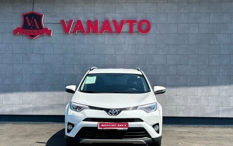 Toyota RAV4, 2019 год, 2 510 000 рублей, 2 фотография