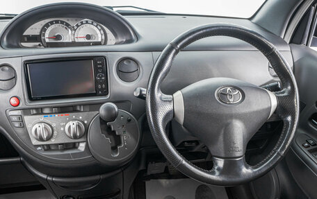 Toyota Sienta I, 2012 год, 899 000 рублей, 15 фотография