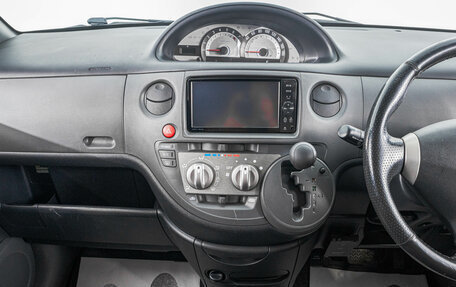 Toyota Sienta I, 2012 год, 899 000 рублей, 16 фотография