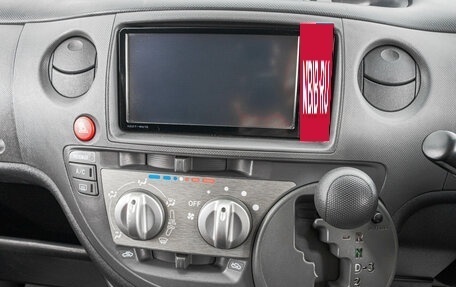Toyota Sienta I, 2012 год, 899 000 рублей, 17 фотография
