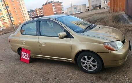 Toyota Platz, 2001 год, 425 000 рублей, 2 фотография