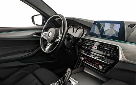 BMW 5 серия, 2019 год, 3 600 000 рублей, 15 фотография