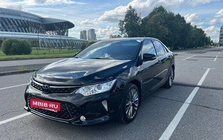 Toyota Camry, 2017 год, 3 050 000 рублей, 5 фотография