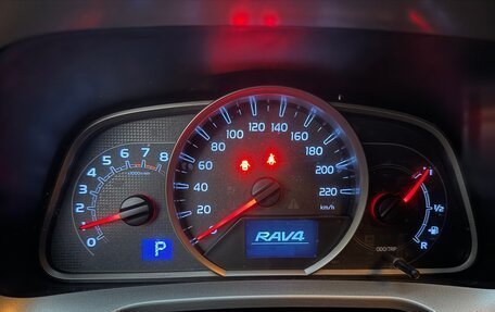 Toyota RAV4, 2013 год, 1 650 000 рублей, 10 фотография