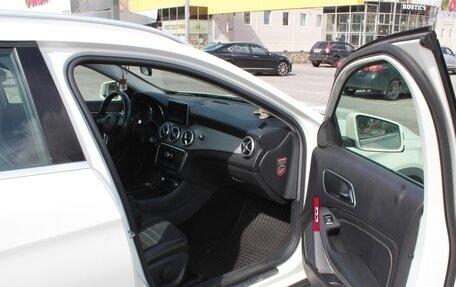 Mercedes-Benz GLA, 2014 год, 1 900 000 рублей, 18 фотография