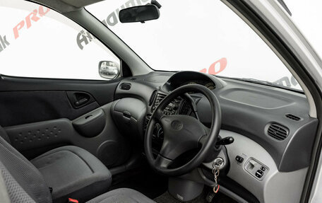 Toyota FunCargo, 2002 год, 420 000 рублей, 11 фотография