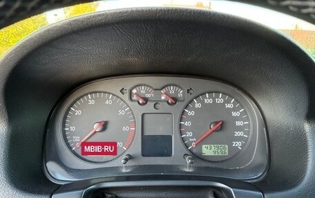 Volkswagen Golf IV, 2002 год, 389 000 рублей, 17 фотография