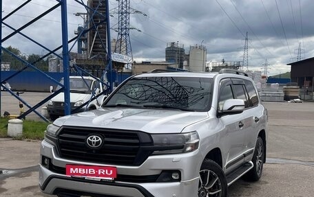 Toyota Land Cruiser 200, 2013 год, 3 900 000 рублей, 2 фотография