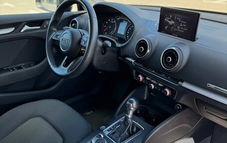 Audi A3, 2019 год, 1 290 000 рублей, 11 фотография
