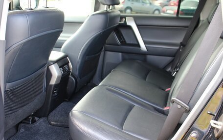 Toyota Land Cruiser Prado 150 рестайлинг 2, 2013 год, 3 150 000 рублей, 10 фотография