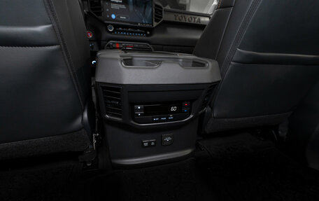 Toyota Sequoia, 2023 год, 12 900 000 рублей, 16 фотография