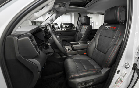 Toyota Sequoia, 2023 год, 12 900 000 рублей, 9 фотография