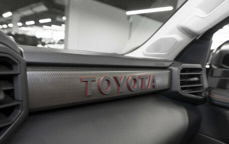 Toyota Sequoia, 2023 год, 12 900 000 рублей, 31 фотография