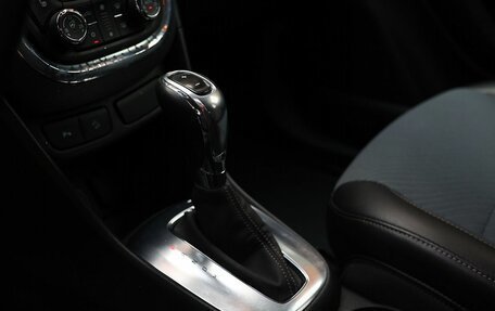 Opel Mokka I, 2013 год, 1 100 000 рублей, 23 фотография