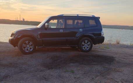 Mitsubishi Pajero III рестайлинг, 2005 год, 900 000 рублей, 3 фотография