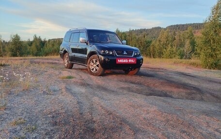 Mitsubishi Pajero III рестайлинг, 2005 год, 900 000 рублей, 2 фотография