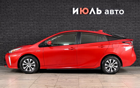 Toyota Prius IV XW50, 2019 год, 2 420 000 рублей, 9 фотография