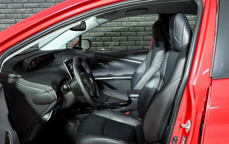Toyota Prius IV XW50, 2019 год, 2 420 000 рублей, 11 фотография