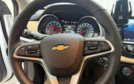 Chevrolet Monza, 2022 год, 1 230 000 рублей, 10 фотография