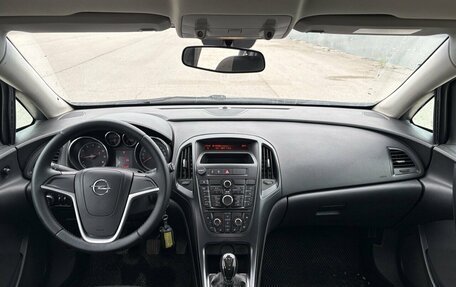 Opel Astra J, 2011 год, 525 000 рублей, 4 фотография