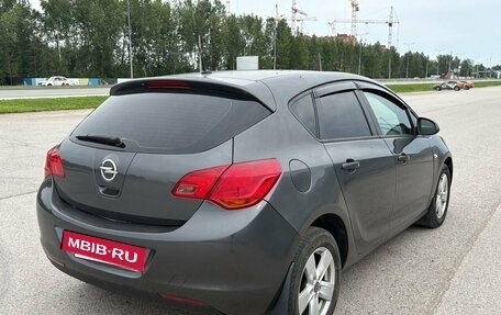 Opel Astra J, 2011 год, 525 000 рублей, 2 фотография
