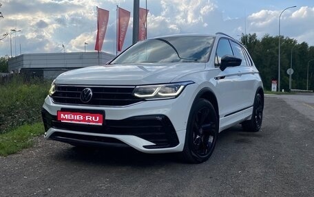 Volkswagen Tiguan II, 2021 год, 4 200 000 рублей, 1 фотография