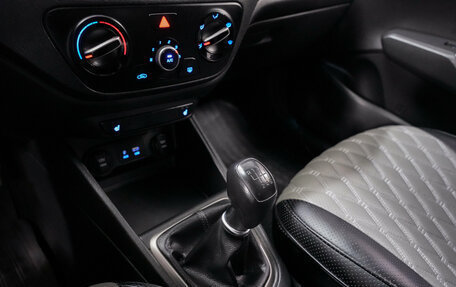 Hyundai Solaris II рестайлинг, 2018 год, 1 090 000 рублей, 6 фотография