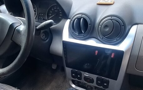Renault Logan I, 2011 год, 390 000 рублей, 7 фотография