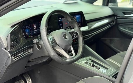Volkswagen Golf VIII, 2023 год, 1 970 000 рублей, 11 фотография