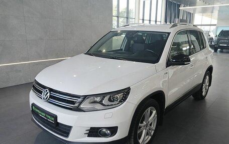 Volkswagen Tiguan I, 2013 год, 1 024 000 рублей, 3 фотография