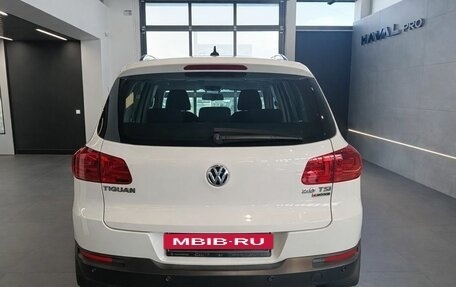 Volkswagen Tiguan I, 2013 год, 1 024 000 рублей, 5 фотография
