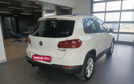 Volkswagen Tiguan I, 2013 год, 1 024 000 рублей, 6 фотография