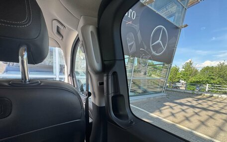 Mercedes-Benz V-Класс, 2020 год, 5 290 000 рублей, 30 фотография