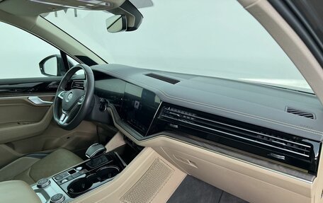 Volkswagen Touareg III, 2019 год, 4 900 000 рублей, 14 фотография