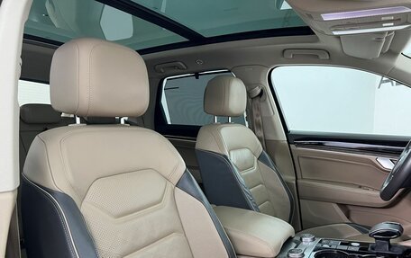 Volkswagen Touareg III, 2019 год, 4 900 000 рублей, 15 фотография