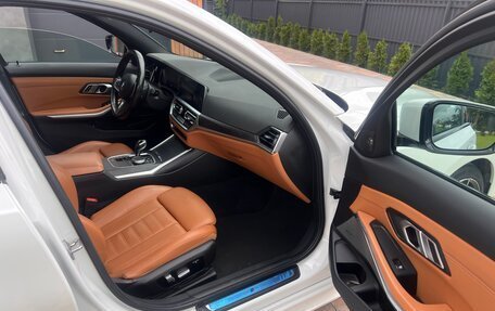 BMW 3 серия, 2021 год, 3 700 000 рублей, 9 фотография