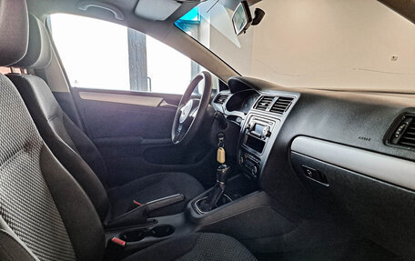 Volkswagen Jetta VI, 2012 год, 1 091 000 рублей, 15 фотография