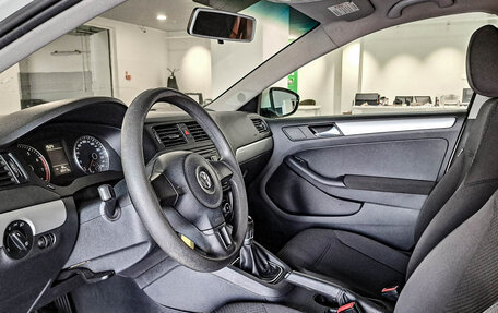 Volkswagen Jetta VI, 2012 год, 1 091 000 рублей, 20 фотография