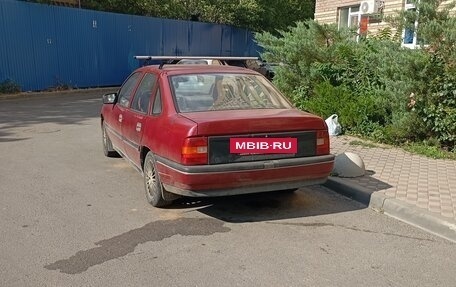 Opel Vectra A, 1989 год, 250 000 рублей, 4 фотография