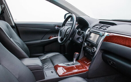 Toyota Camry, 2012 год, 1 670 000 рублей, 10 фотография