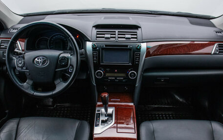 Toyota Camry, 2012 год, 1 670 000 рублей, 14 фотография