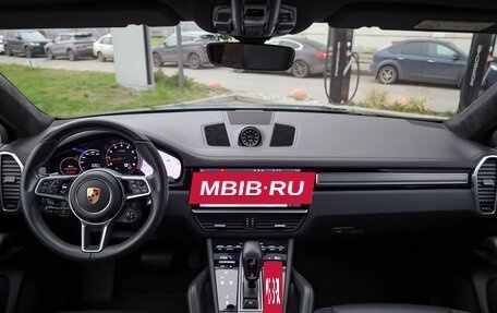 Porsche Cayenne III, 2021 год, 8 899 000 рублей, 15 фотография
